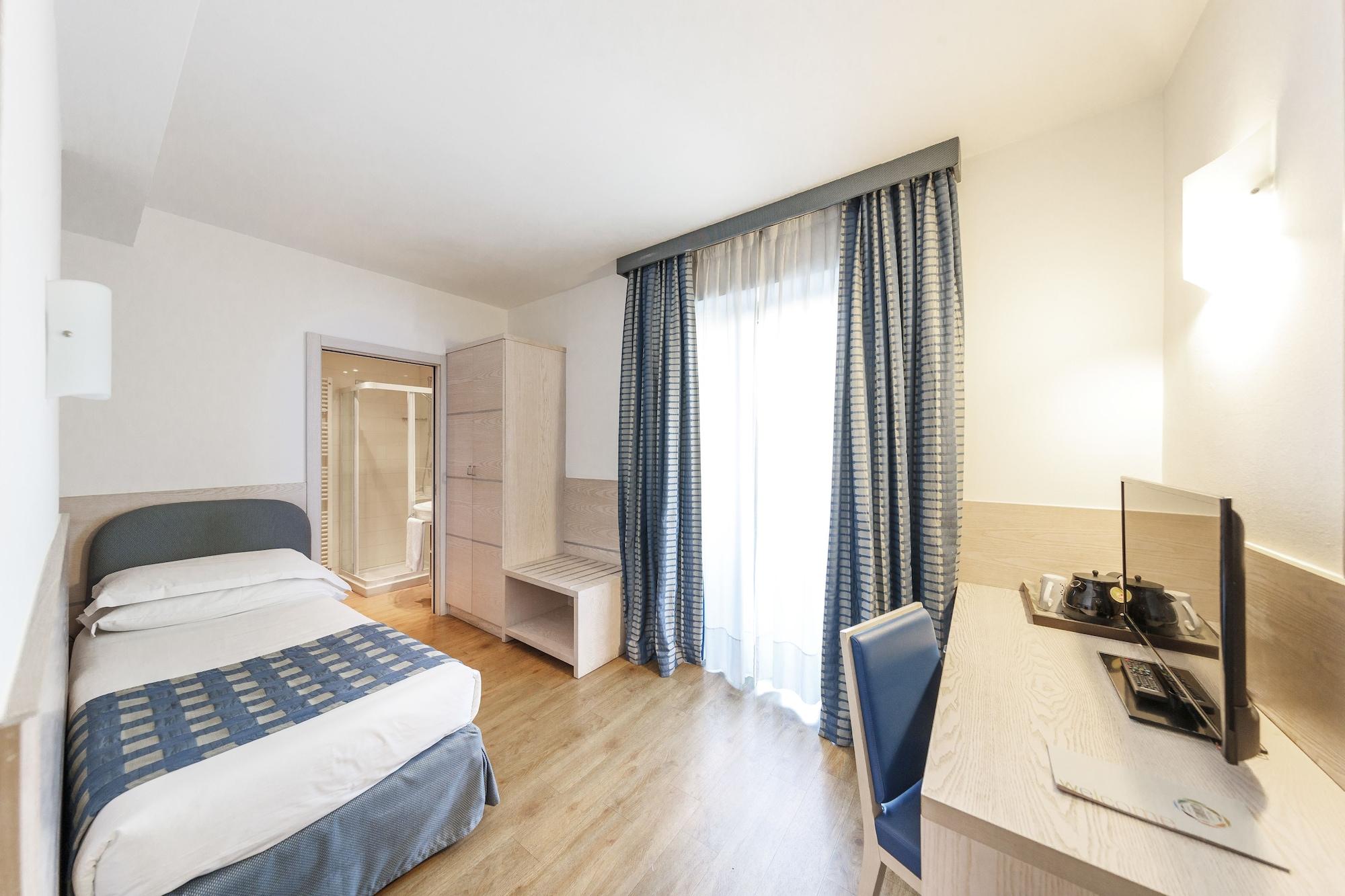 Caravel Bike Hotel Torbole Sul Garda Luaran gambar